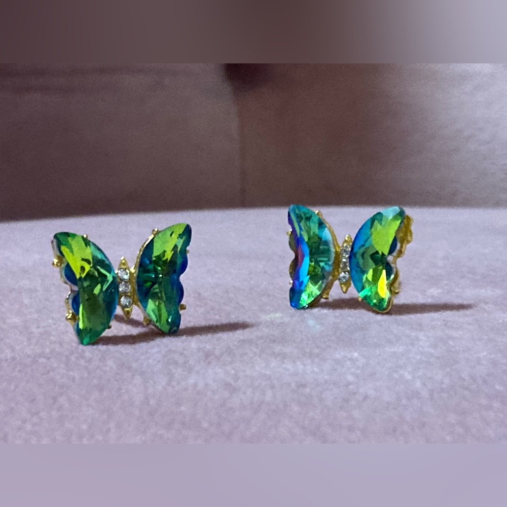 Green /Blue Butterfly Stud Earrings - Picture 5 of 8